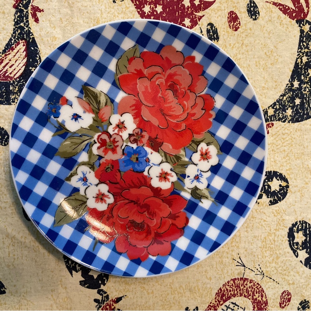 Pioneer Woman Blue Gingham Decor Plate